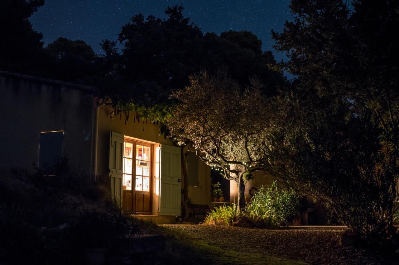 La Petite Maison Vaugines Exterior foto